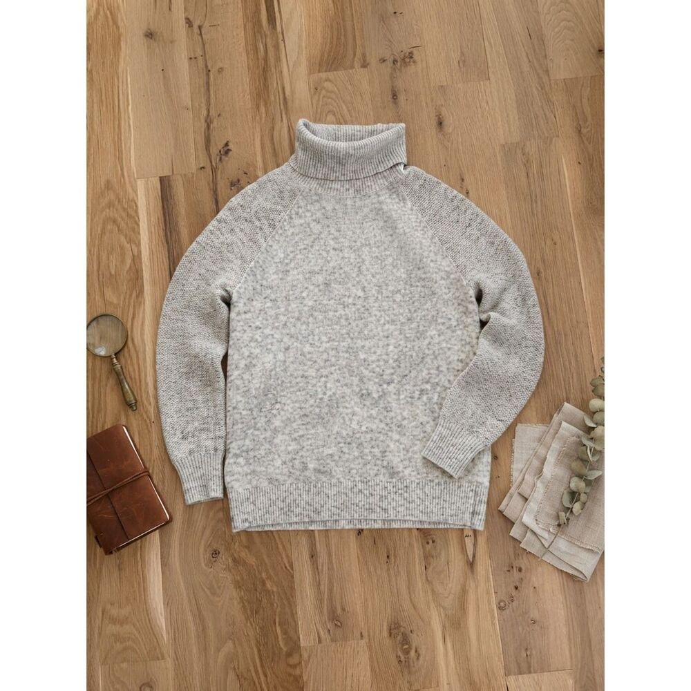 Women's Loft Gray Turtleneck Sweater Size Medium NWOT
